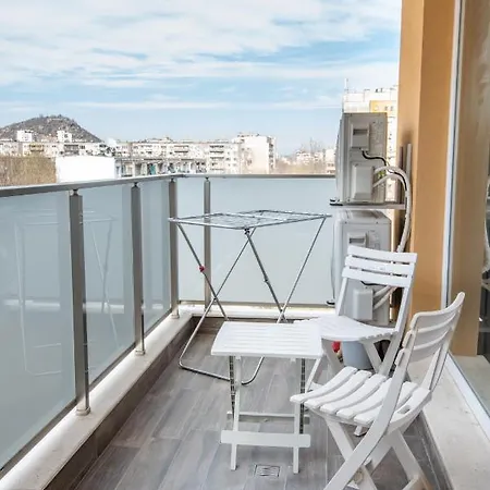 Lovely 1bed For 4 Guests & Free Parking Plovdiv